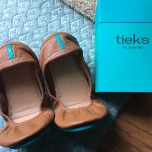 Tieks Chestnut size 8